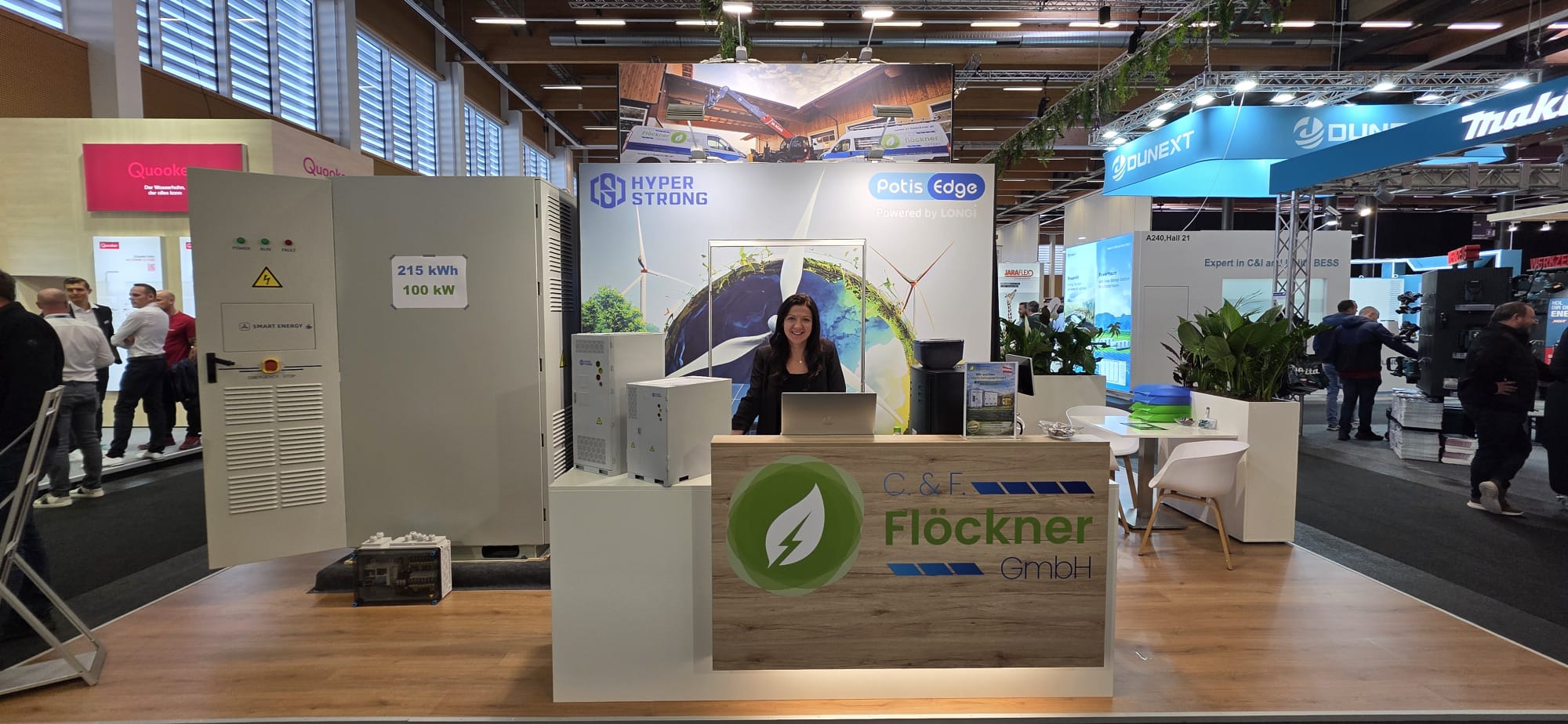 C&F Flöckner Messestand mit Empfangsbereich